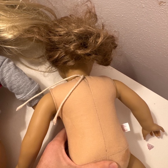 American Girl Dolls bundle of 2 with Blonde and Brown Hair - Picture 5 of 6